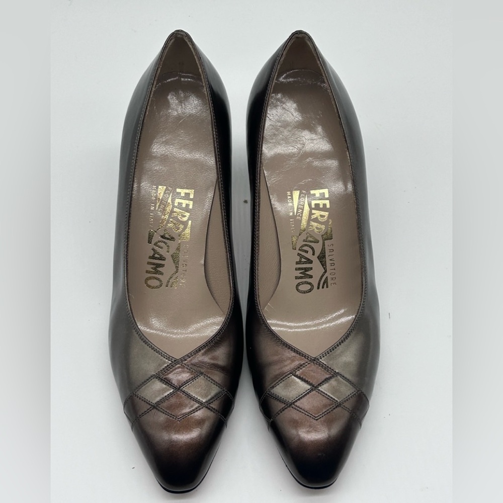 Vintage Salvatore Ferragamo Metallic Brown Bronze Size 6